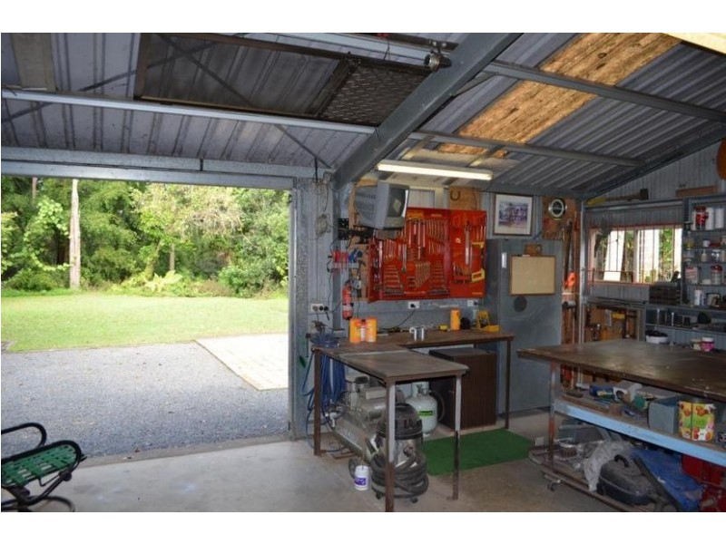 6 Sidney Drive, Beerwah QLD 4519