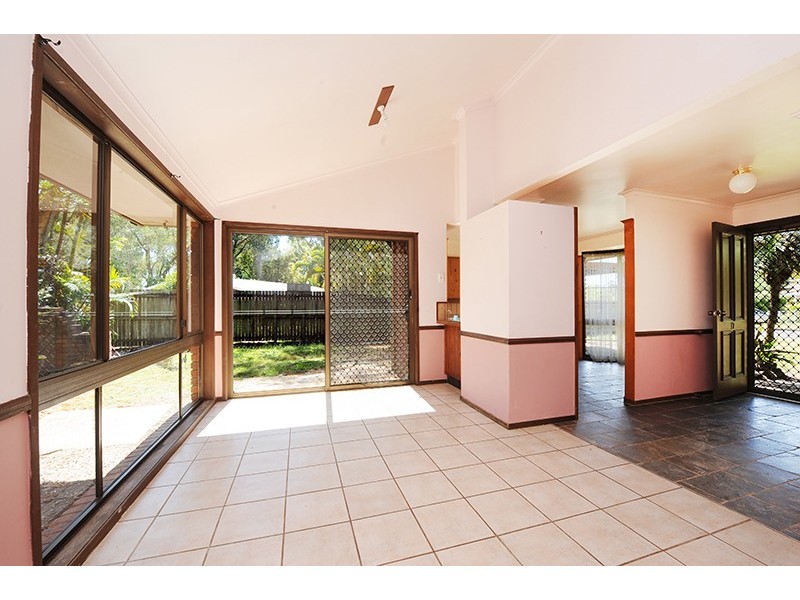 17 North Street, Beerwah QLD 4519