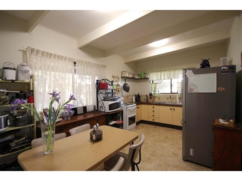 75 Bowen Road, Glass House Mountains QLD 4518