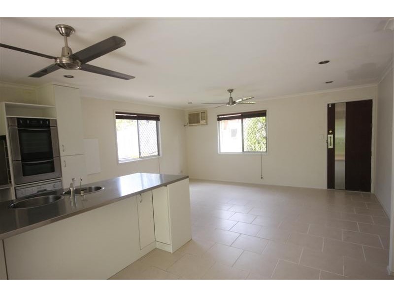 5 North Street, Beerwah QLD 4519