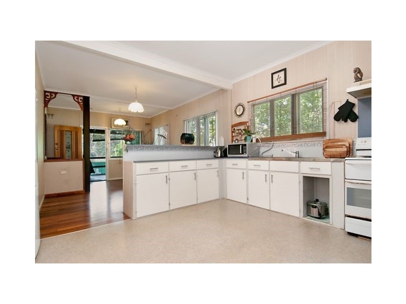 17 Old Landsborough Road, Beerwah QLD 4519