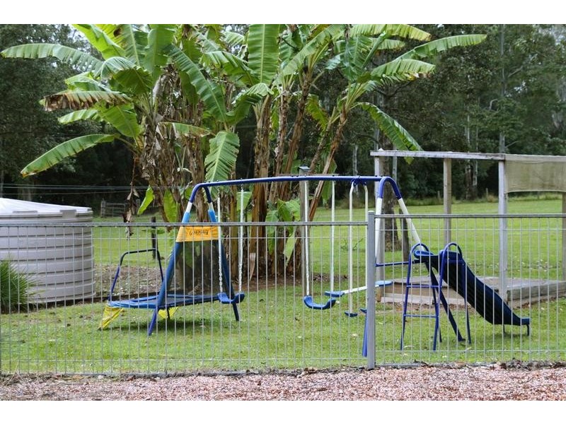 93 River Road, Peachester QLD 4519