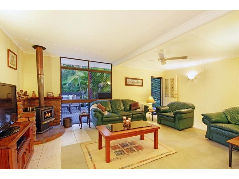 80 Landsborough-Maleny Road, Landsborough QLD 4550