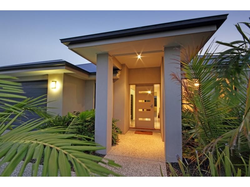 17 Maidenhair Drive, Beerwah QLD 4519