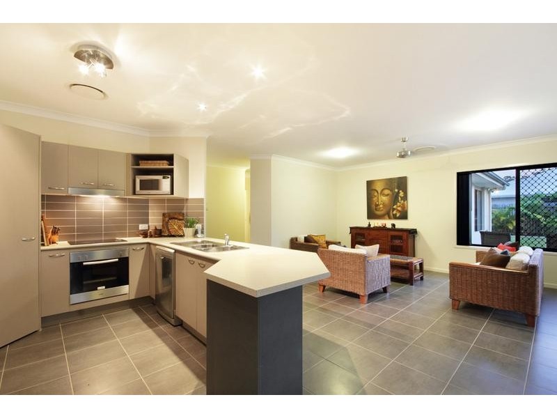 17 Maidenhair Drive, Beerwah QLD 4519