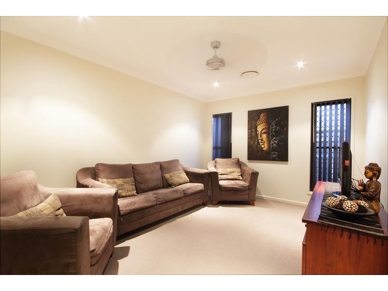 17 Maidenhair Drive, Beerwah QLD 4519