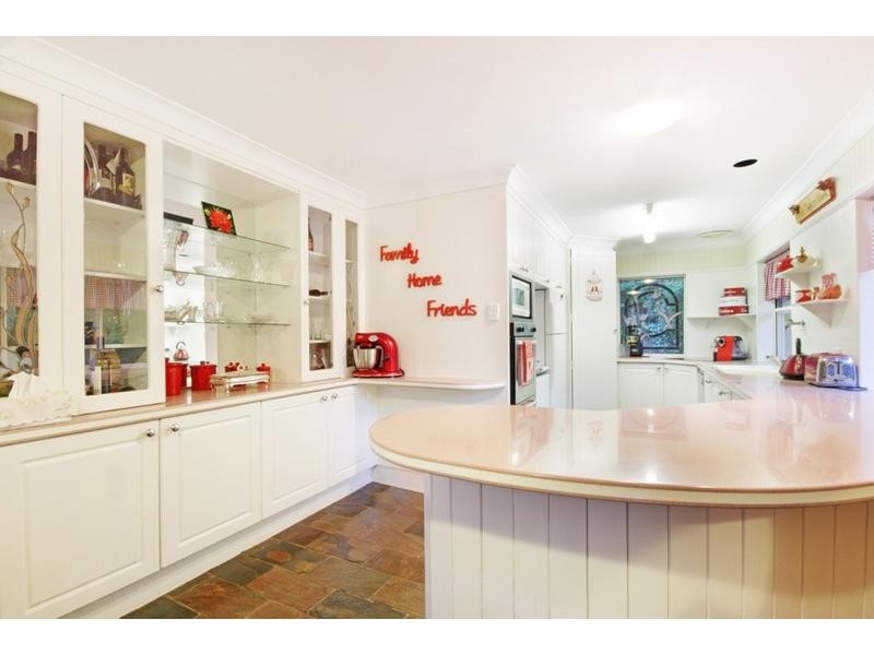 5 Treetop Court, Mooloolah Valley QLD 4553