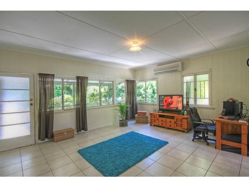 Glass House Mountains QLD 4518