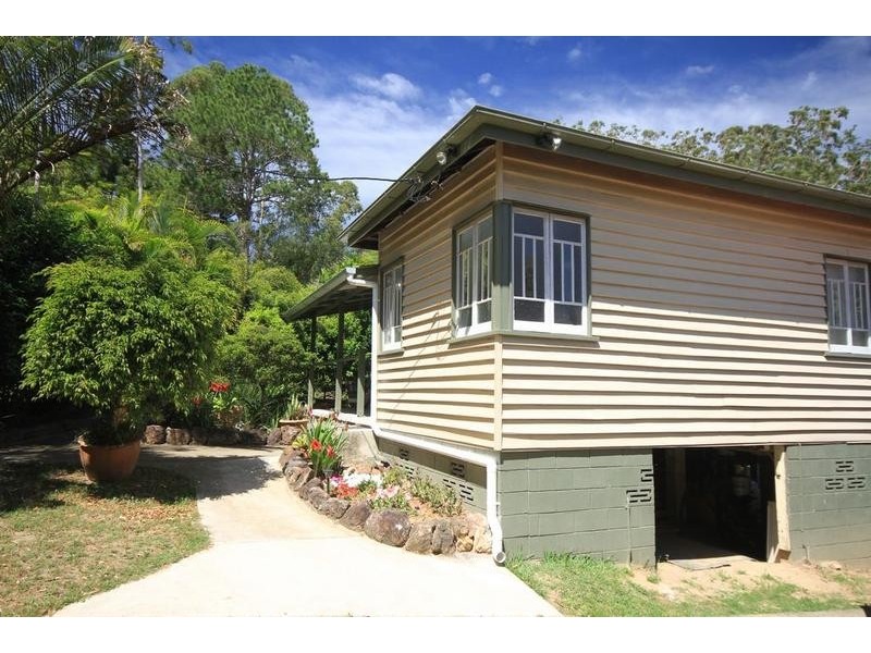 Glass House Mountains QLD 4518