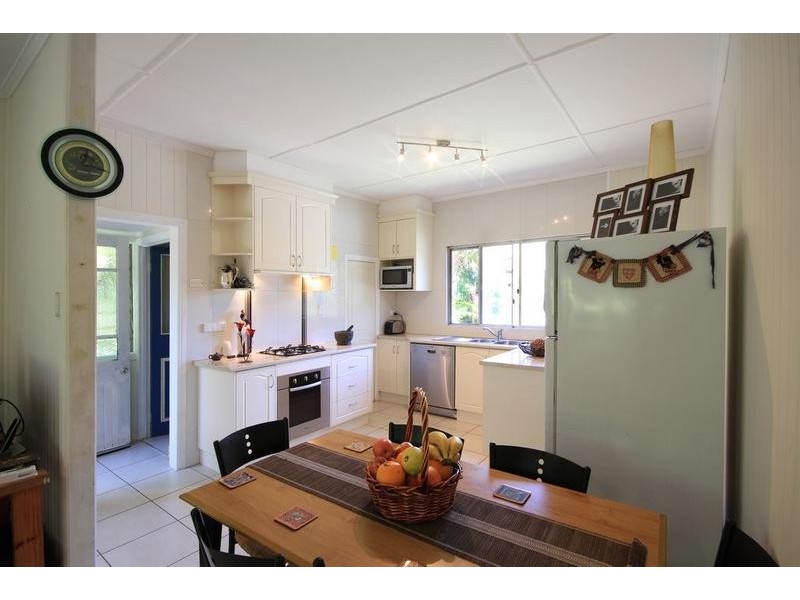 Glass House Mountains QLD 4518