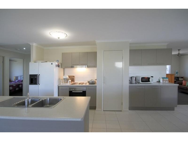 13 Maidenhair Drive, Beerwah QLD 4519