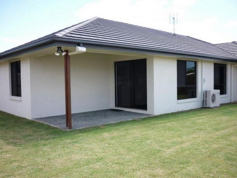 13 Maidenhair Drive, Beerwah QLD 4519