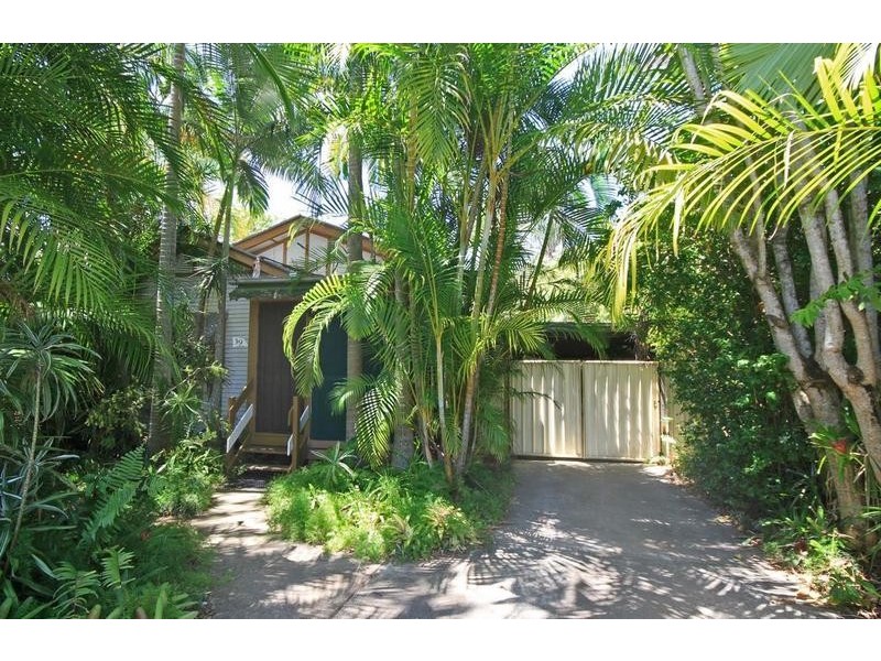 39 Coonowrin Road, Glass House Mountains QLD 4518