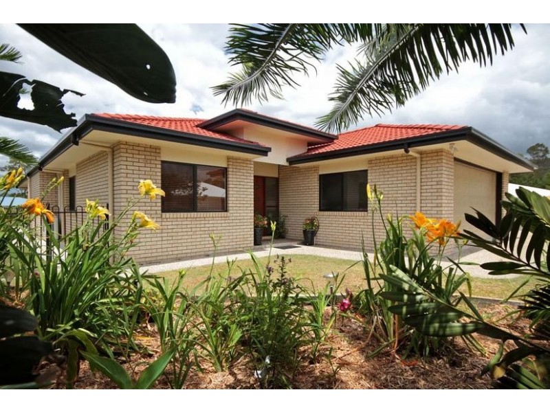 15 Coolamon Crescent, Beerwah QLD 4519