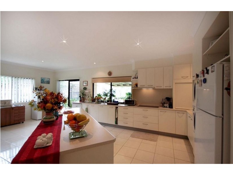15 Coolamon Crescent, Beerwah QLD 4519