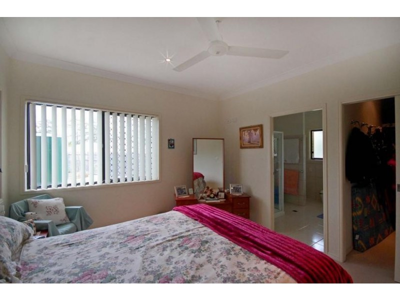 15 Coolamon Crescent, Beerwah QLD 4519