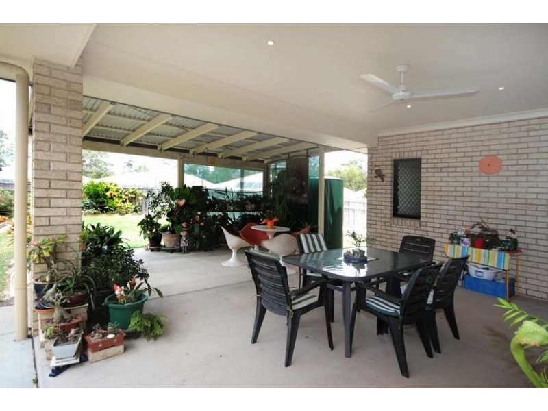 15 Coolamon Crescent, Beerwah QLD 4519
