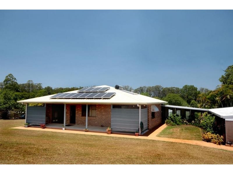 487 Peachester Road, Beerwah QLD 4519