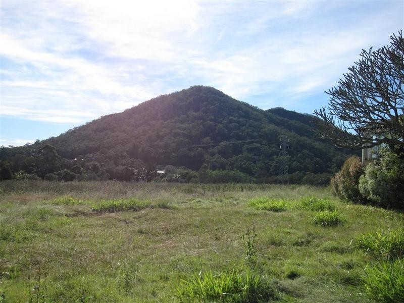 26 Lindeman Road, Beerwah QLD 4519