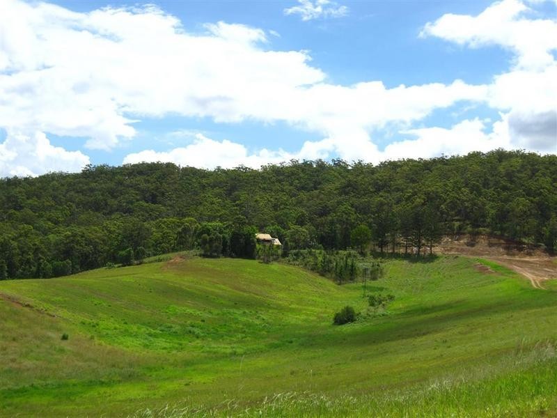 34 Stokes Road, Beerwah QLD 4519