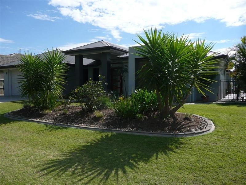 1 Whitby Street, Glass House Mountains QLD 4518