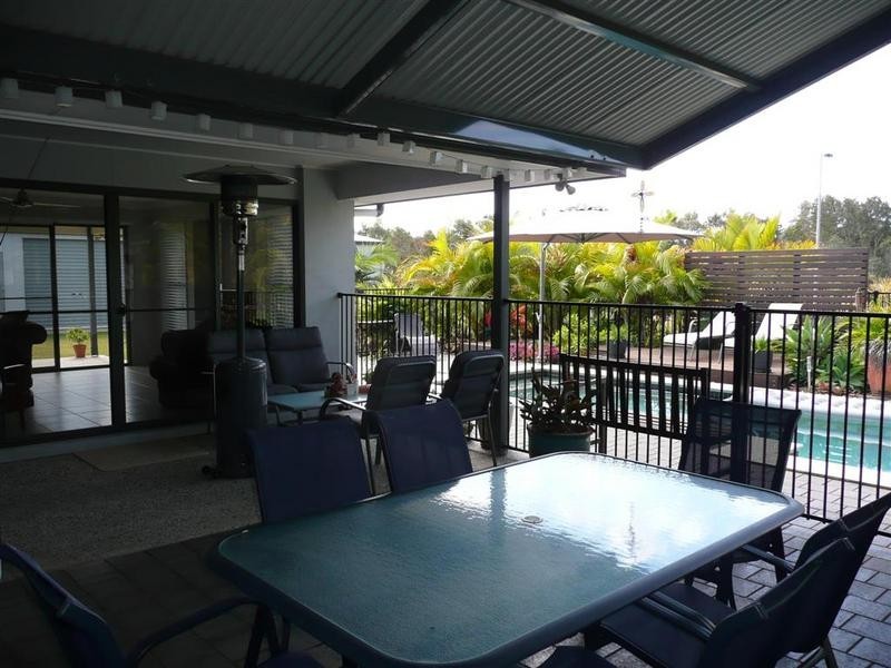 1 Whitby Street, Glass House Mountains QLD 4518