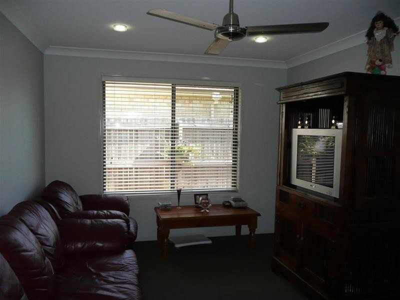 1 Whitby Street, Glass House Mountains QLD 4518