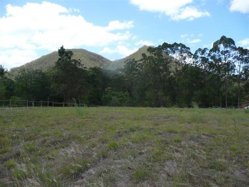 122 Lindeman Road, Beerwah QLD 4519