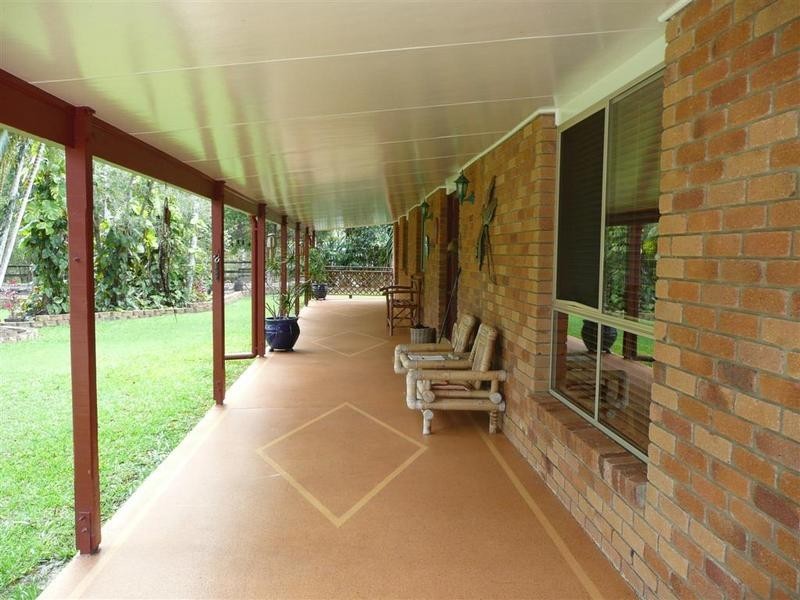 13 Graham Drive, Landsborough QLD 4550