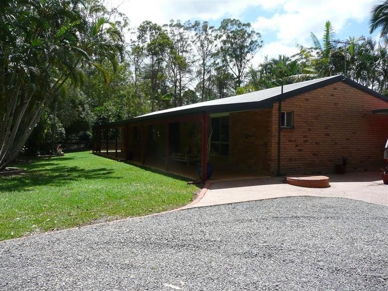 13 Graham Drive, Landsborough QLD 4550