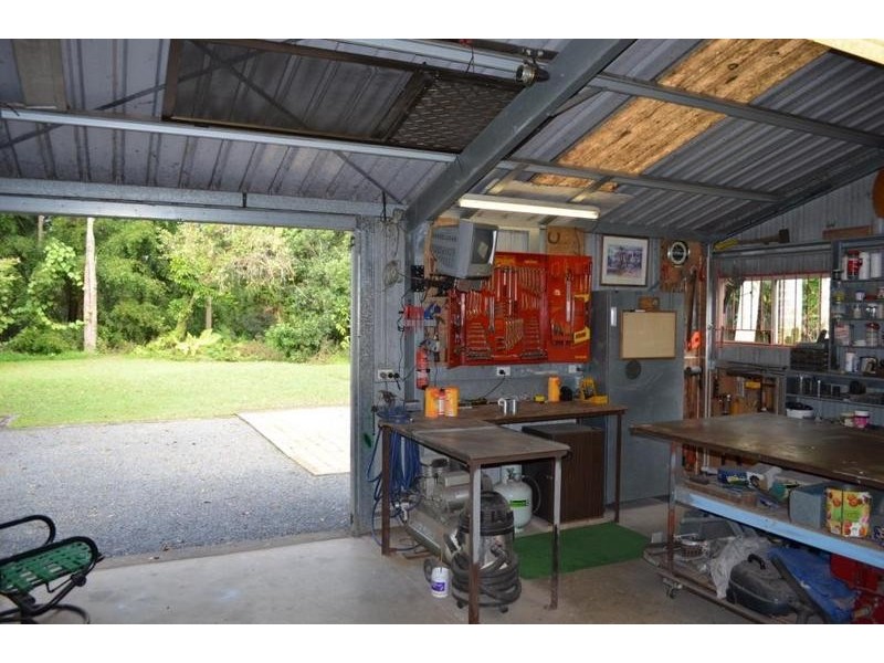 6 Sidney Drive, Beerwah QLD 4519
