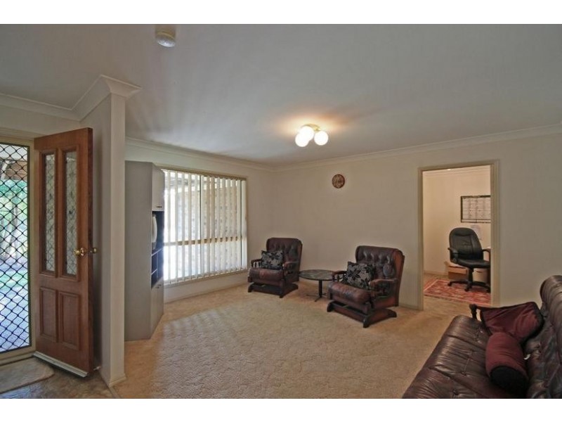 16 Tibrogargan Drive, Beerburrum QLD 4517