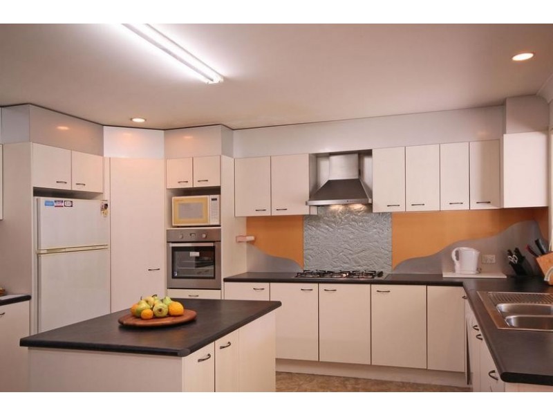 16 Tibrogargan Drive, Beerburrum QLD 4517