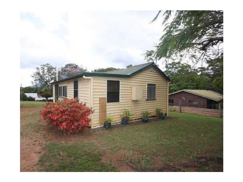6 Hempstock Street, Glass House Mountains QLD 4518