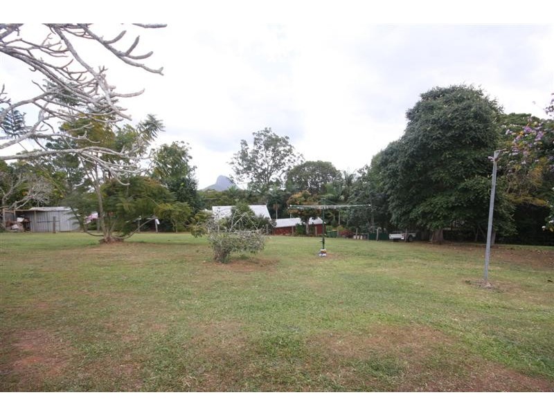 6 Hempstock Street, Glass House Mountains QLD 4518