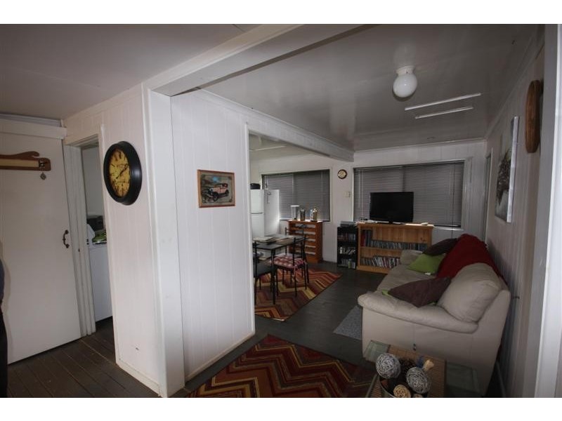 6 Hempstock Street, Glass House Mountains QLD 4518