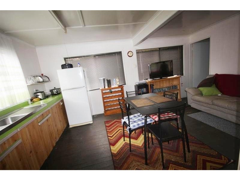 6 Hempstock Street, Glass House Mountains QLD 4518