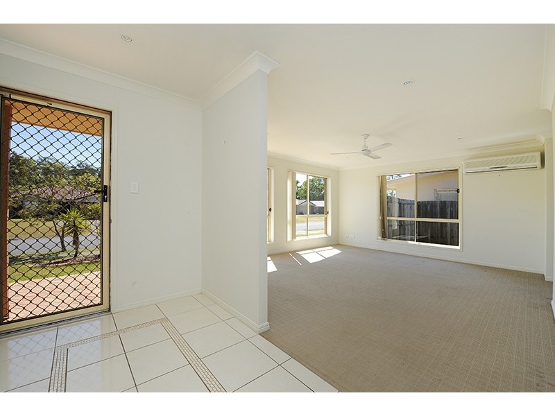 54 Coochin Hills Drive, Beerwah QLD 4519