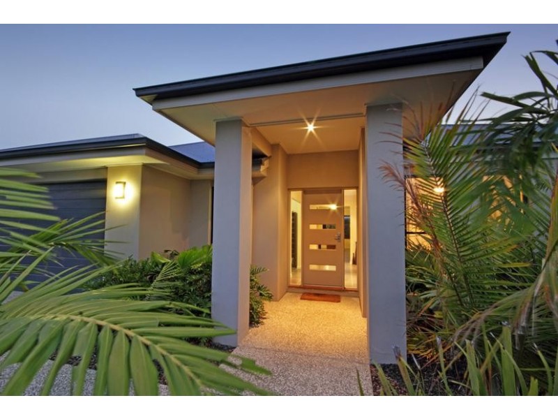 17 Maidenhair Drive, Beerwah QLD 4519