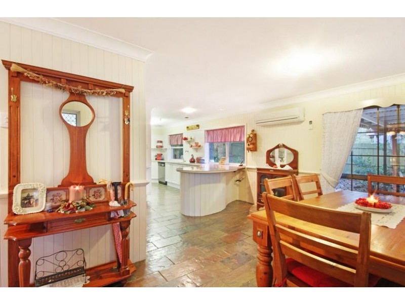 5 Treetop Court, Mooloolah Valley QLD 4553