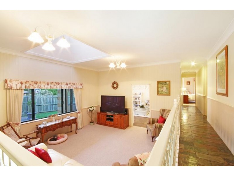 5 Treetop Court, Mooloolah Valley QLD 4553