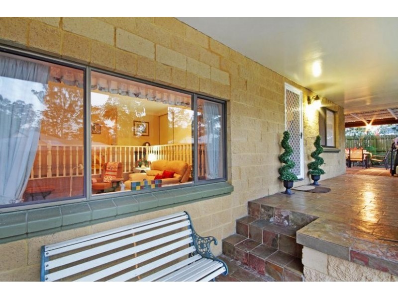 5 Treetop Court, Mooloolah Valley QLD 4553