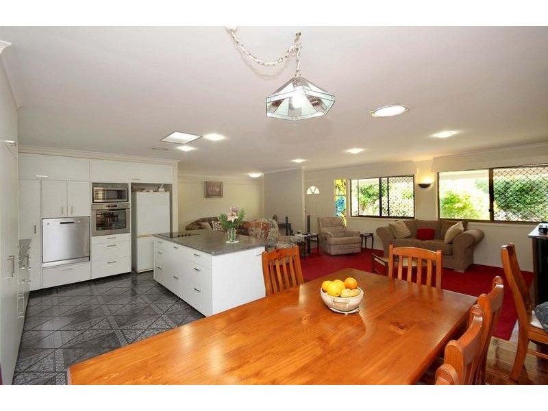 53 Bowen Road, Glass House Mountains QLD 4518