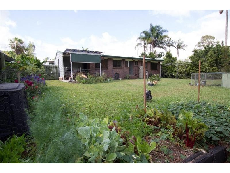 8 Jolly Crescent, Beerwah QLD 4519