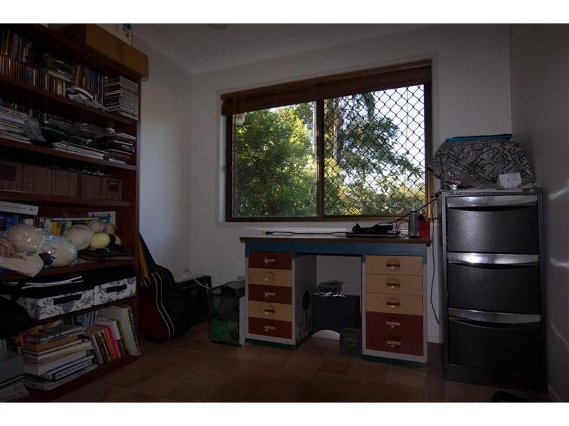 8 Jolly Crescent, Beerwah QLD 4519