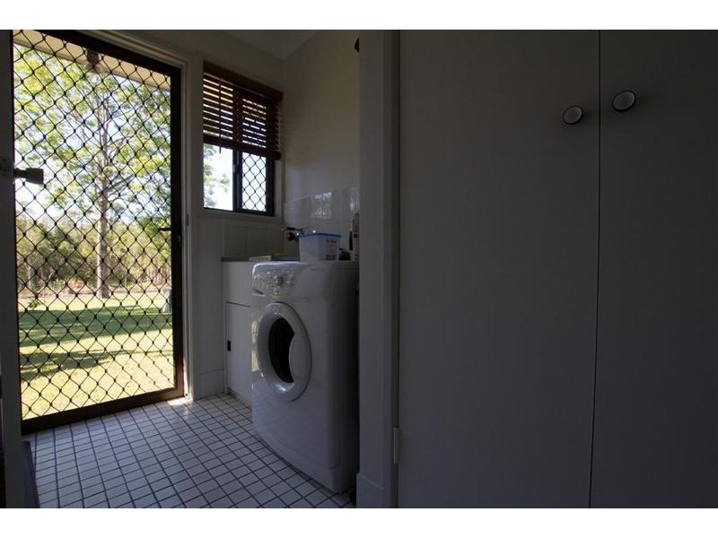 8 Jolly Crescent, Beerwah QLD 4519