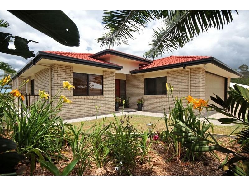 15 Coolamon Crescent, Beerwah QLD 4519