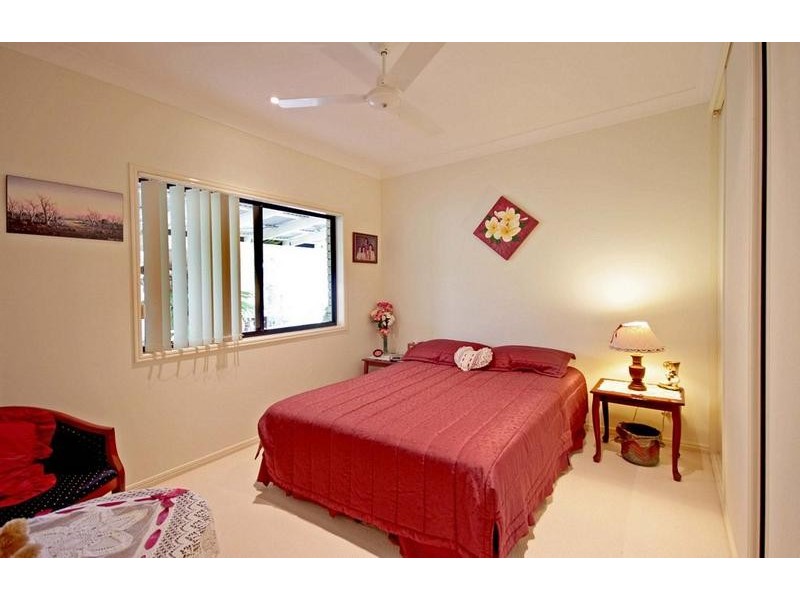 15 Coolamon Crescent, Beerwah QLD 4519