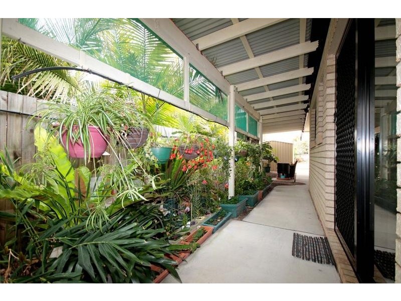 15 Coolamon Crescent, Beerwah QLD 4519