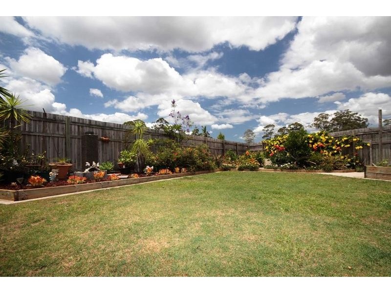 15 Coolamon Crescent, Beerwah QLD 4519